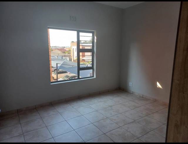 2 BEDROOM PROPERTY TO RENT IN RAVENSWOOD